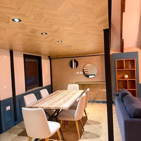 The Sunset Penthouse 100m From New Bazaar -balcony - Available Parking Appartement *