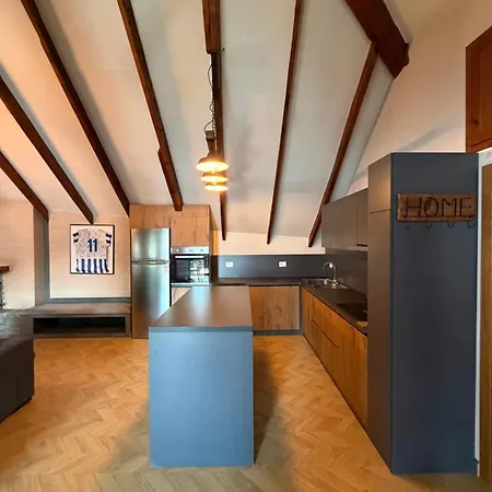 Appartamento The Sunset Penthouse 100m From New Bazaar -balcony - Available Parking *